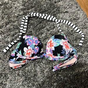 Bikini- Shade and Sun Size 32B